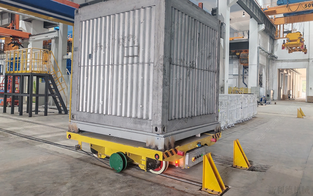 19吨滑触线轨道平车